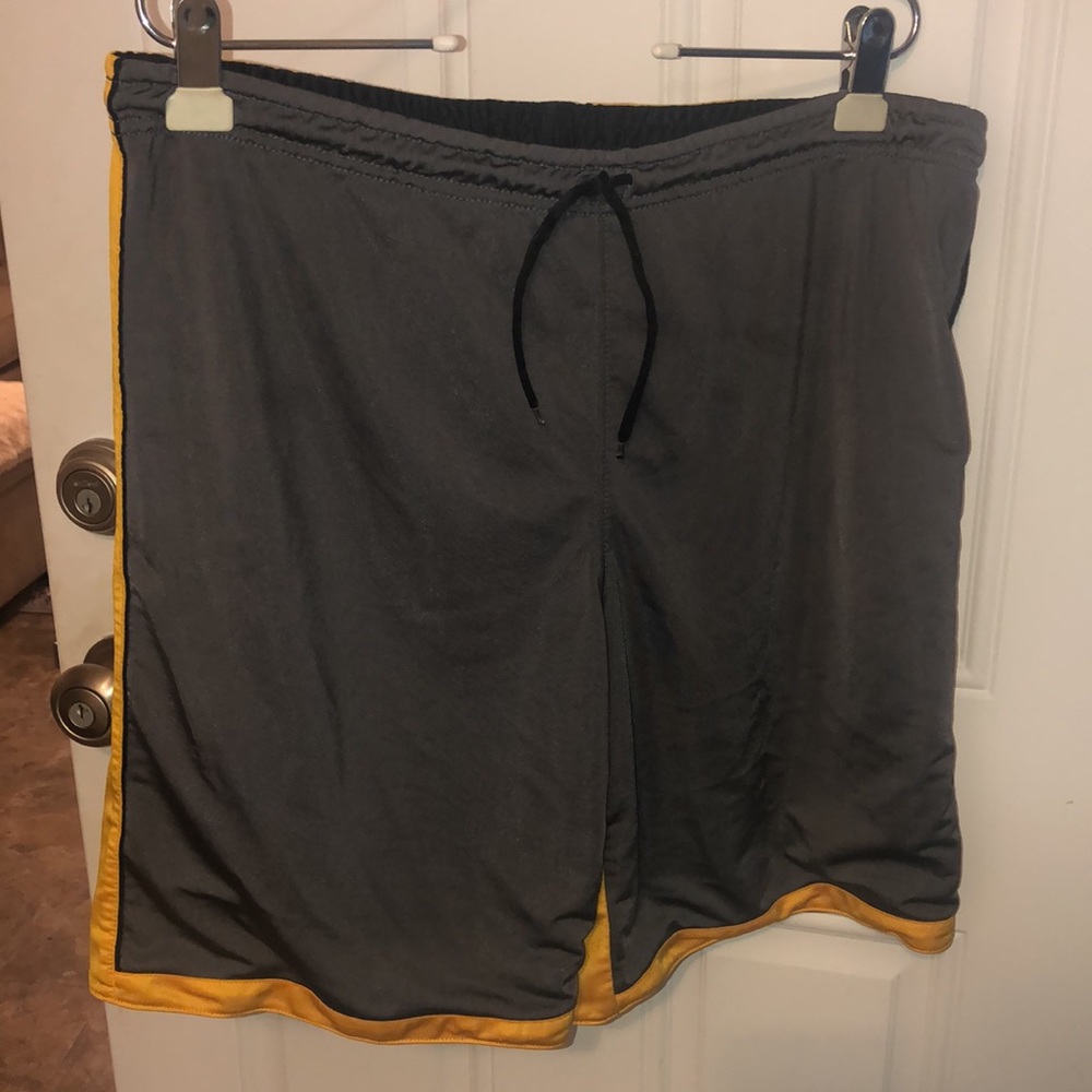 Reversible Shorts - Picture 2 of 5